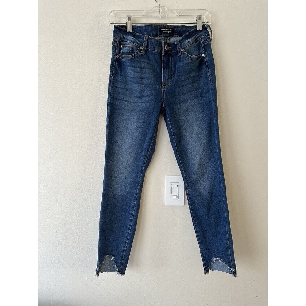 Celebrity Pink Mid Rise Ankle Skinny Jeans Size 3/26 Raw Hem Style CJ2203305